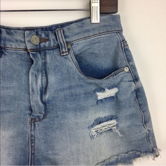 Blank NYC Distressed Wedge Denim Jean Shorts - Picture 4 of 7